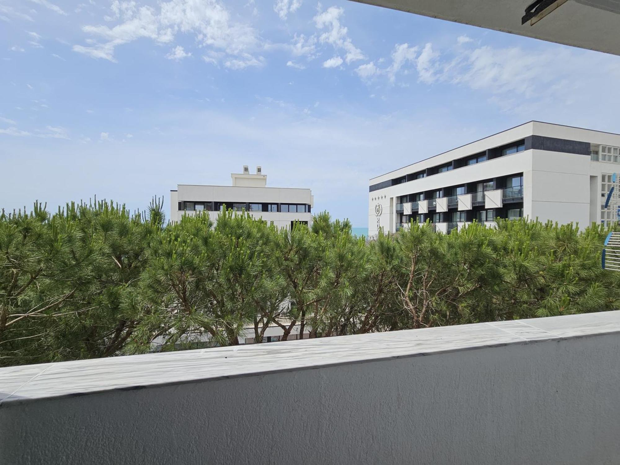 Mia Luxury * Golem (Tirana)
