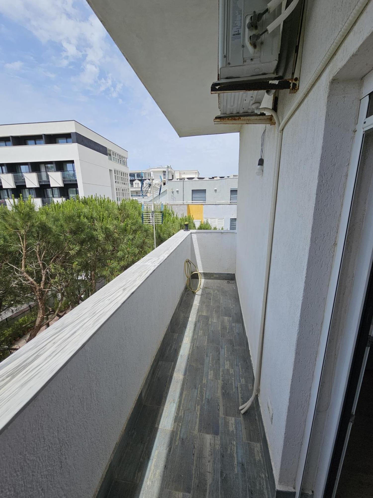 Mia Luxury Golem (Tirana)